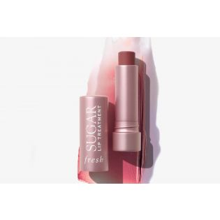 bálsamo labial com cor de pétalas de açúcarbálsamo labial com cor de pétalas de açúcar