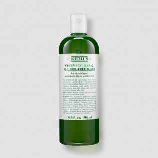 Toner de pepino sem álcool à base de ervas