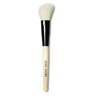 Escova facial angular