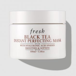 Máscara de Aperfeiçoamento Instantâneo de Chá PretoMáscara de Aperfeiçoamento Instantâneo de Chá Preto