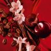BLACK OPIUM EAU DE PARFUM SOBRE VERMELHO