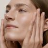 Máscara facial com brilho de néctar de vitaminaMáscara facial com brilho de néctar de vitamina
